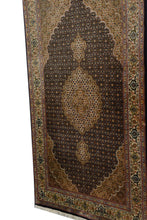 Load image into Gallery viewer, Fine Tabriz Persian Mahi Design , Size: 3&#39;4&quot; x 9&#39;6&quot;